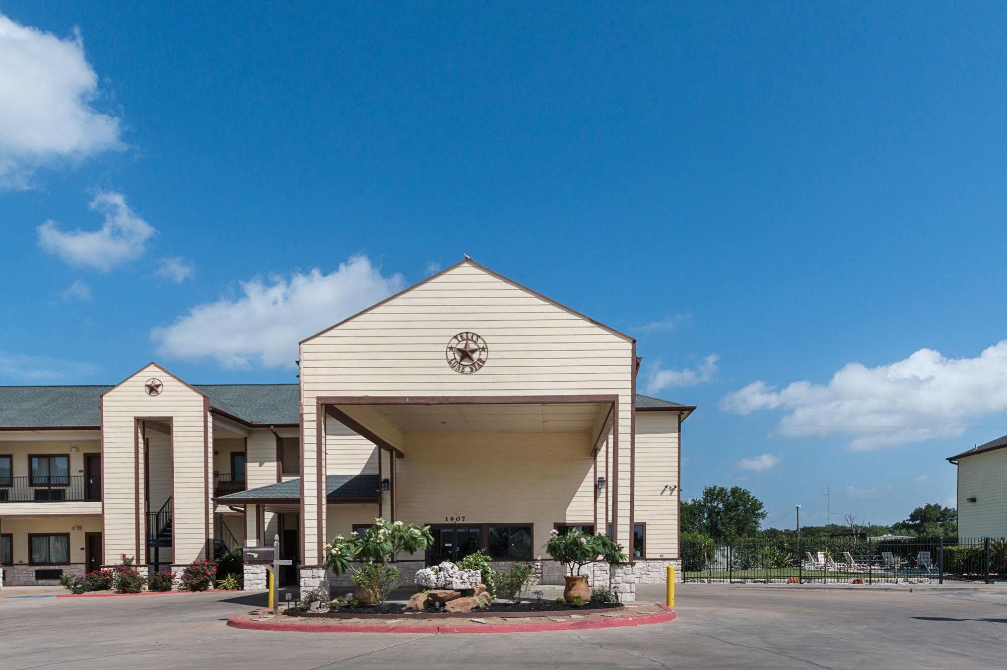 Lone Star Inn And Suites Victoria Exterior foto