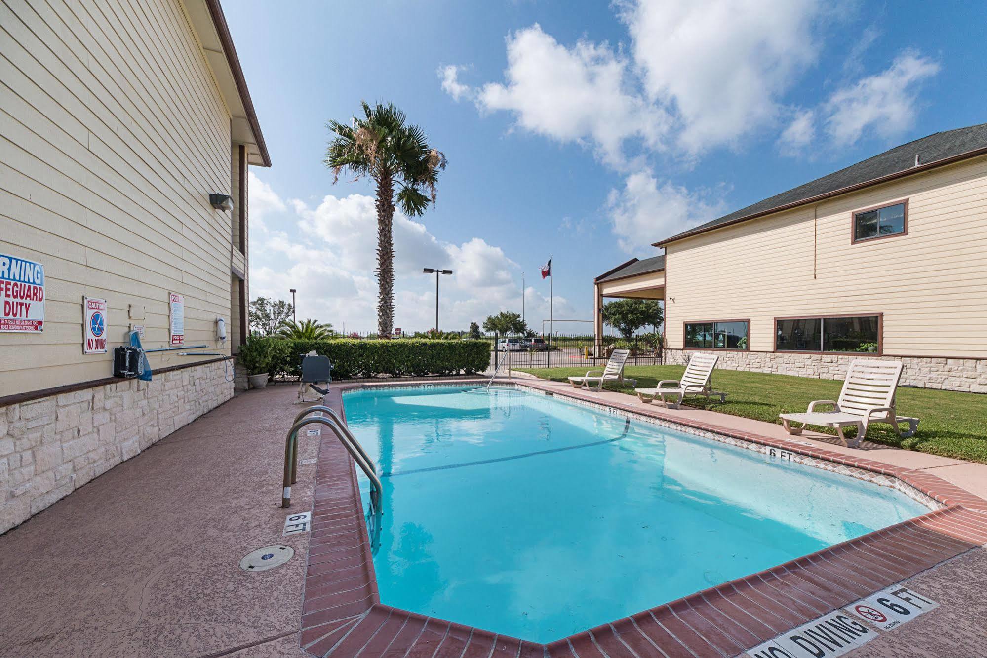 Lone Star Inn And Suites Victoria Exterior foto
